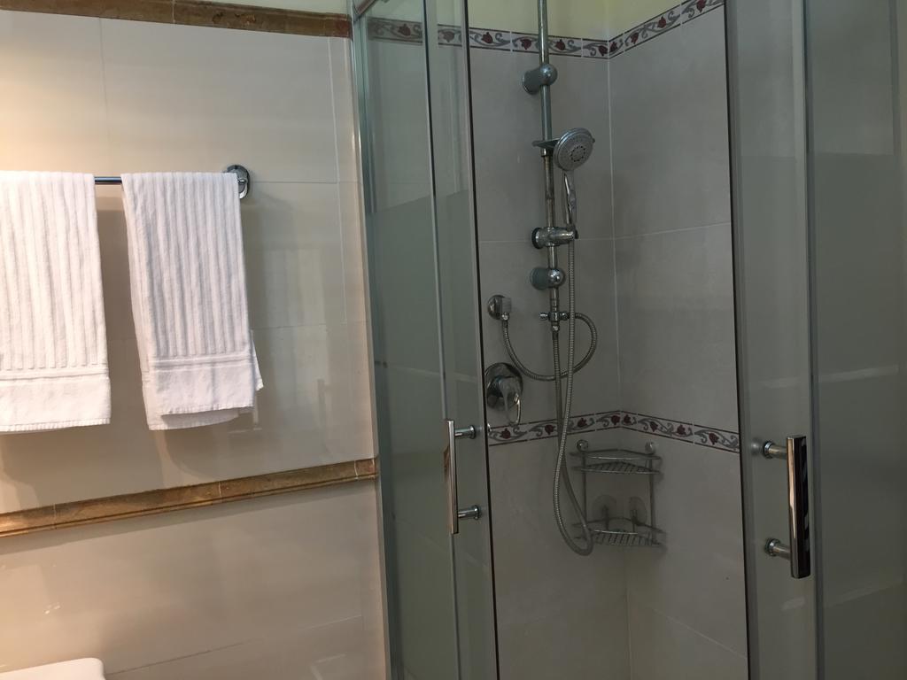 רומא Caligola Resort מראה חיצוני תמונה