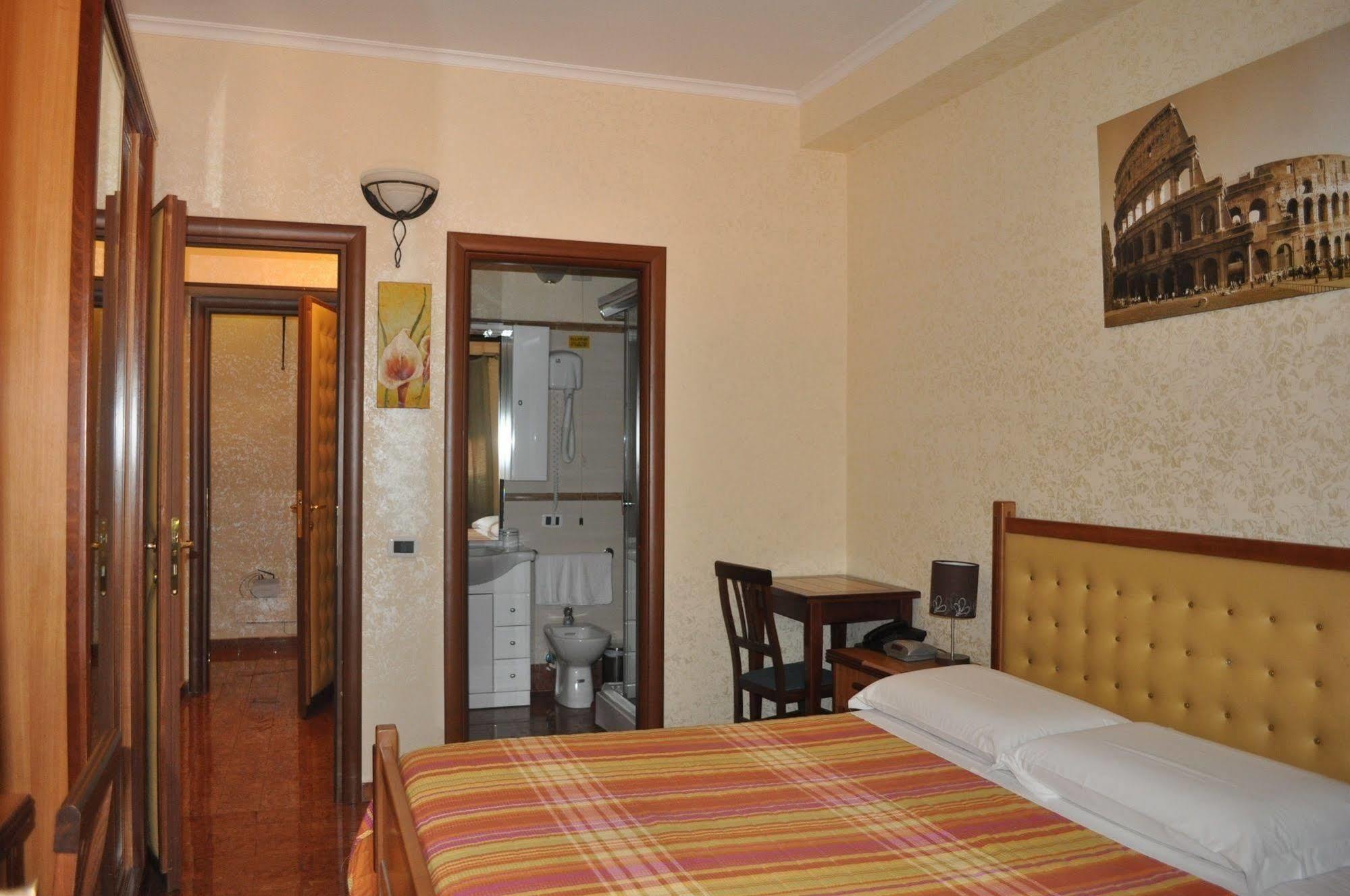 רומא Caligola Resort מראה חיצוני תמונה