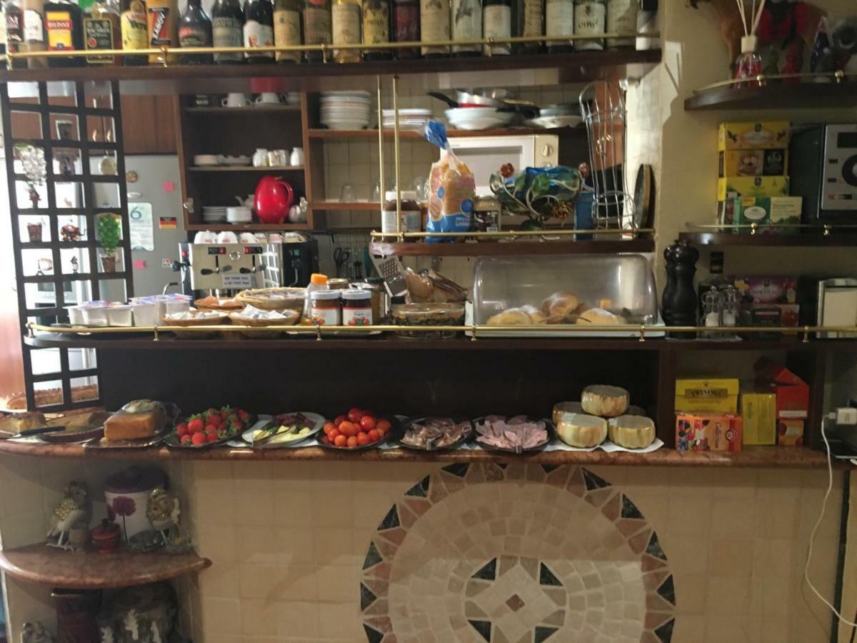 רומא Caligola Resort מראה חיצוני תמונה
